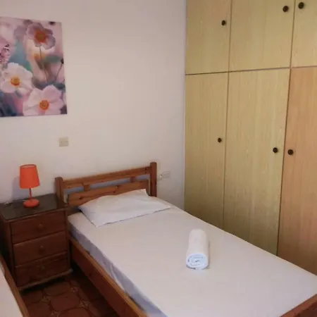 Neratza Beach Apartment *